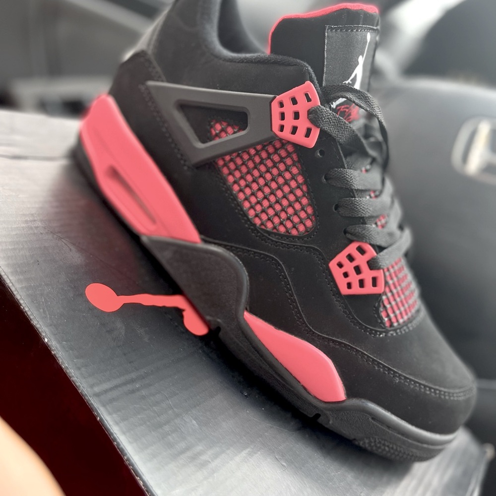 Jordans 4